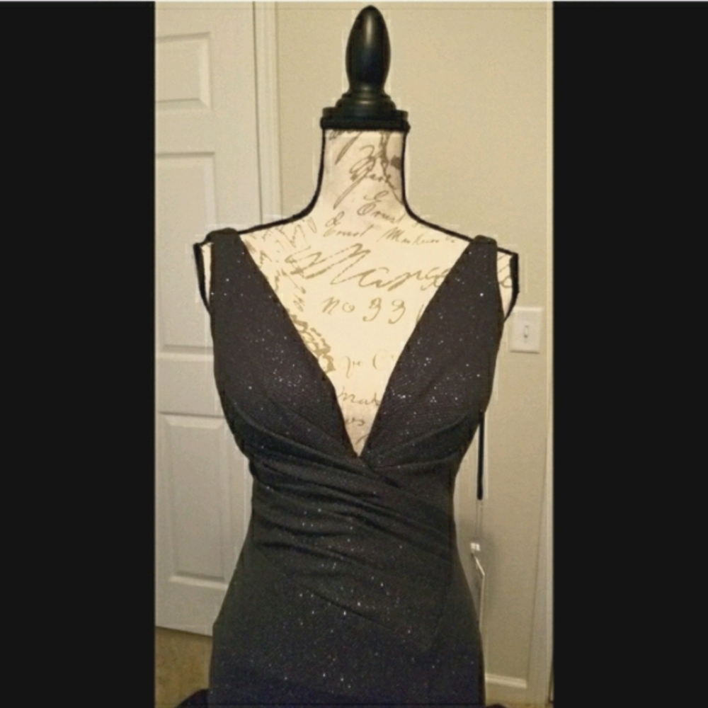 Jovani prom dress RESTOCKED IN SZ 4 - Picture 4 of 5